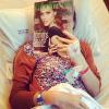 Após a cirurgia para tratamendo de endometriose, Fernanda Machado postou uma foto em seu Instagram deitada na cama do hospital