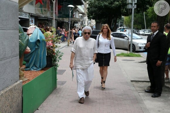 Pedro Paulo Rangel e Maria Padilha foram outros famosos a comparecerem à missa de sétimo dia de Maríia Pêra