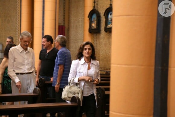 Marieta Severo foi à missa de 7º dia de Marília Pêra
