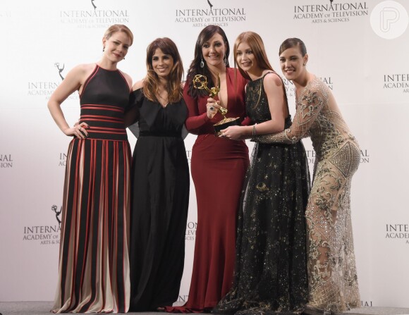 Leandra Leal, Maria Ribeiro, Josie Pessoa, Marina Ruy Barbosa e Adriana Birolli festejam vitória de 'Império' como Melhor Novela do Mundo no Emmy