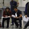 Paolla Oliveira e Malvino Salvador passam o texto antes de gravar cena de 'Amor à Vida' no aeroporto