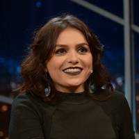 Monica Iozzi continua na Globo! Atriz renova contrato com a emissora por 3 anos