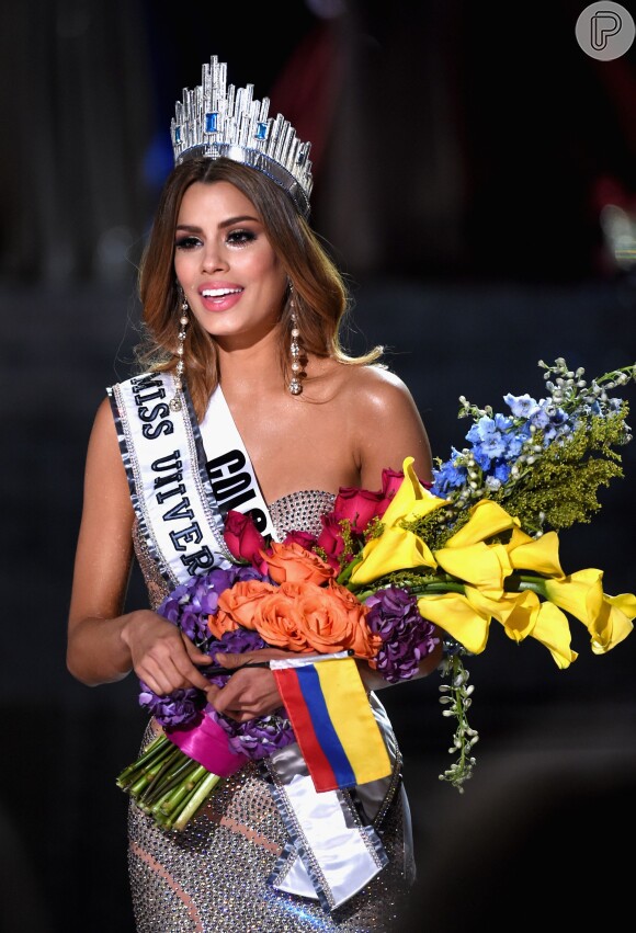 Ariadna Gutiérrez chegou a receber coroa e faixa de Miss Universo 2015