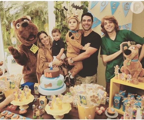 'Família é tudo', escreveu a cantora na foto postada em seu Instagram