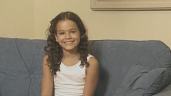 Bruna Marquezine brinca ao se rever no 'Vídeo Show' em 2003: 'Olha minha cara!'