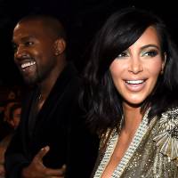 Kim Kardashian ganha 150 presentes de Kanye West, como casaco de R$ 150 mil