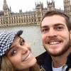 Atualmente, Isabella Santoni e o namorado, Lucas Wakim, curtem viagem a Londres, na Inglaterra