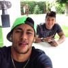 Neymar curte dia de folga com amigo depois da Supercopa da Espanha, em 29 de agosto de 2013
