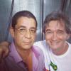 Zeca Pagodinho posa com Serginho Groisman, apresentador do Brazilian Day