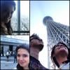 Michel Teló e Thais Fersoza foram conhecer a Tokyo Sky Tree, segunda torre mais alta do mundo, com 634 metros