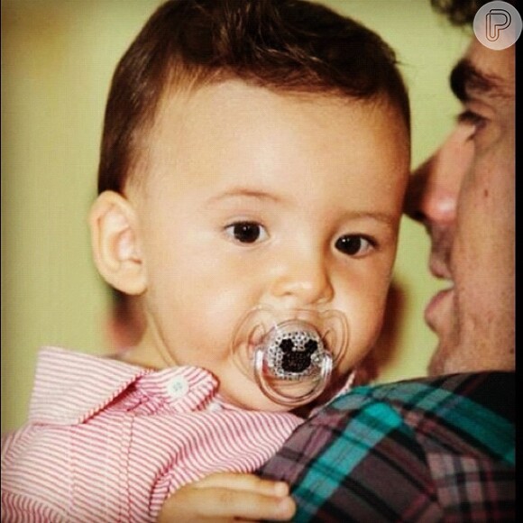 Marcelo Adnet e o sobrinho de Dani Calabresa em foto postada pelo humorista no Instagram
