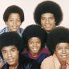 O rei do pop, Michael Jackson, começou na carreira artística na banda Jackson 5, ao lado dos irmãos Jackie, Tito, Jermaine e Marlon