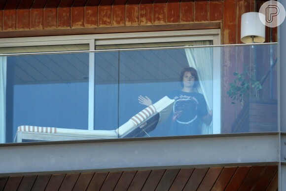 Florence Welch é flagrada no quarto do hotel Fasano, em Ipanema, no Rio