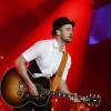 Justin Timberlake tocou violão em 'What goes around... Comes around'