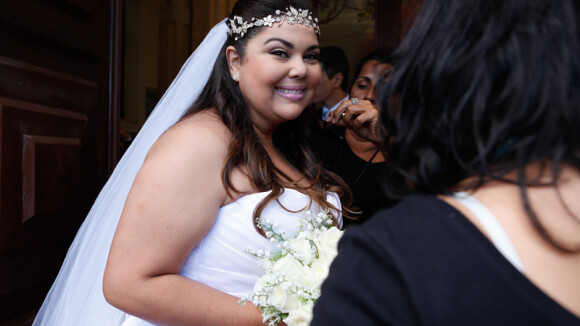 Ainda virgem, Perséfone finalmente se casa em 'Amor à Vida'; veja fotos