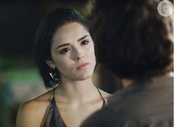 Giane (Isabelle Drummond) briga com Fabinho (Humberto Carrão) e os dois terminam o namoro, em 'Sangue Bom', em outubro de 2013