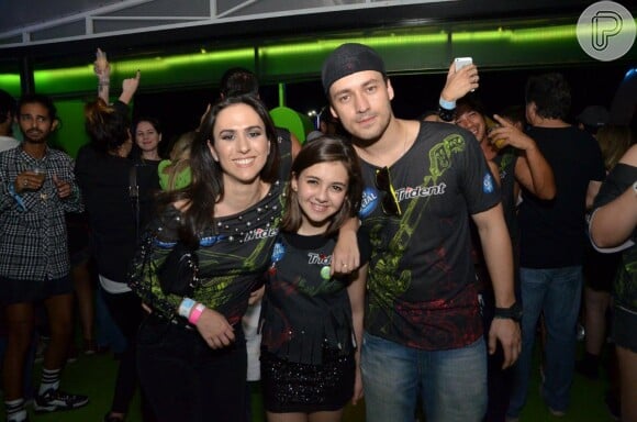 Klara Castanho posou com Rodrigo Andrade e Tatá Werneck, que também são atores de 'Amor à Vida', no Rock in Rio
