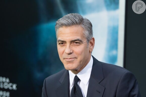 George Clooney teria trocado olhares com Monika Jakisic em maio de 2013, quando ainda estava namorando Stacy Keibler, segundo revista em 2 de outubro de 2013