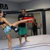 Uma das Angels da Victoria's Secret, Izabel Goulart treina MMA para manter o corpo sarado e sequinho