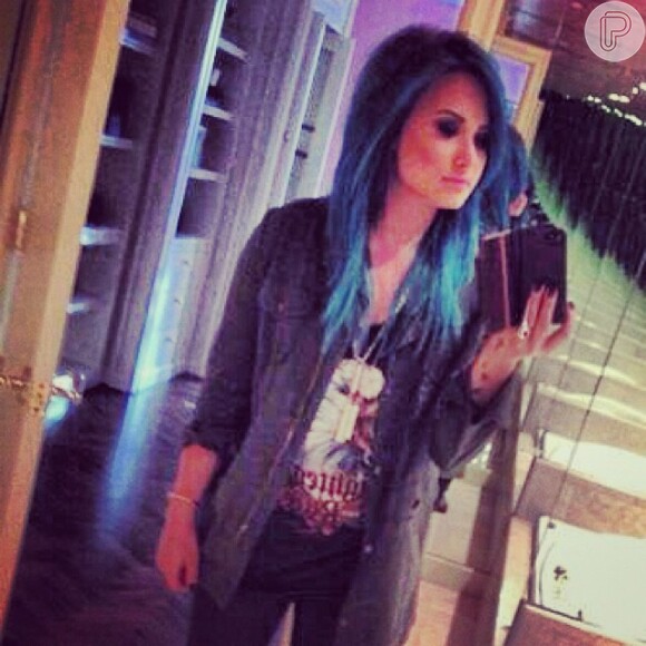 Demi Lovato pintou o cabelo de azul na última semana