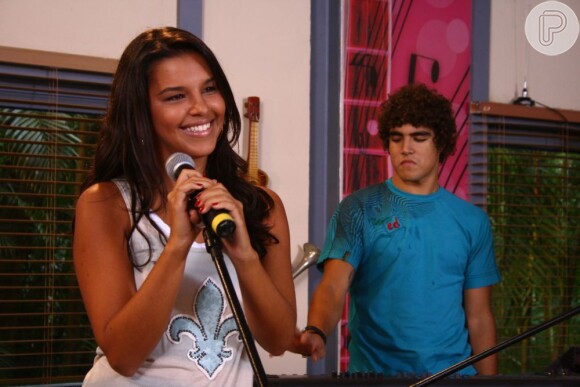 Mariana Rios começou a cantar em sua estreia na TV, na temporada 2009 de 'Malhação'