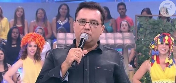 Geraldo Luís reclamou de uma reportagem editada no programa 'Domingo Show' de 17 de abril de 2016 para dar lugar a votação do impeachment da presidente Dilma Rousseff