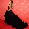 Ariana Grande apostou em vestido Christian Siriano e sapatos Giuseppe Zanotti no Baile de gala da revista 'Times', que aconteceu em Nova York, nos Estados Unidos