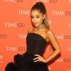 Ariana Grande no Baile de gala da revista 'Times', em Nova York, nesta terça-feira, 26 de abril de 2016