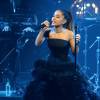 Ariana Grande se apresenta no Baile de gala da revista 'Times', em Nova York, nesta terça-feira, 26 de abril de 2016