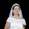 A filha mais nova da rainha Silvia e do rei Carl XVI Gustaf entrou na Capela do Palácio Real de Estocolmo usando um Valentino de organza de seda com aplicações de renda chantilly