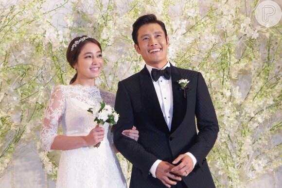 Os atores Byung Hun Lee e Min Jung Lee se casaram em 10 de agosto de 2013 no Seoul Grand Hyatt Hotel
