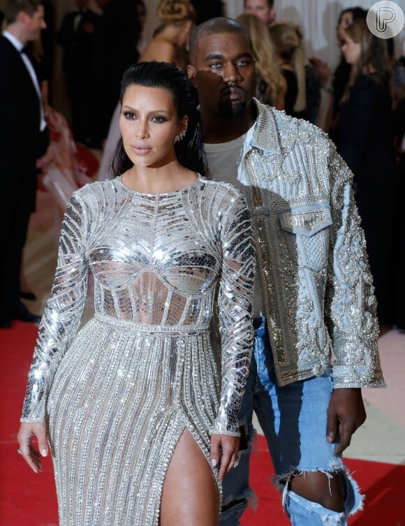 Kim Kardashian e Kanye West foram ao baile de gala do MET nesta segunda-feira, 2 de maio de 2016, em Nova York, nos EUA