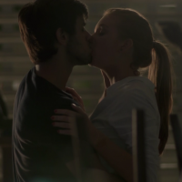 Eliza e Jonatas se beijam em 'Totalmente Demais' e agitam web: 'Se casem'
