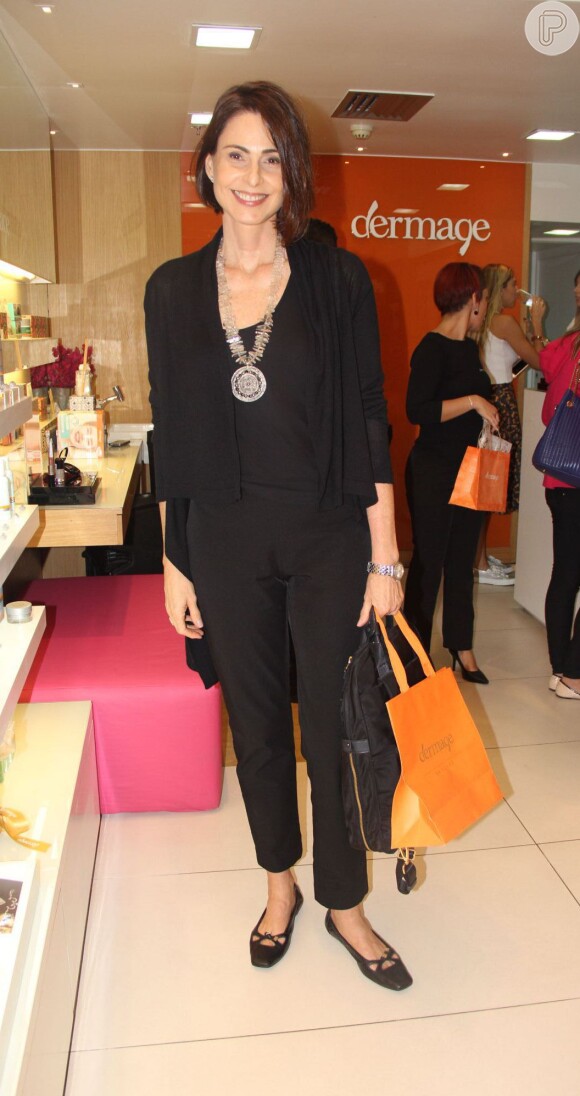 Silvia Pfeiffer também prestigiou o lançamento da linha da marca de cosméticos Dermage que leva o nome de Lisandra Souto