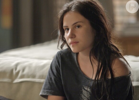 Jojô (Giovanna Rispoli) diz a Eliza (Marina Ruy Barbosa) que queria vê-la namorando com o pai, Arthur (Fabio Assunção), na novela 'Totalmente Demais'