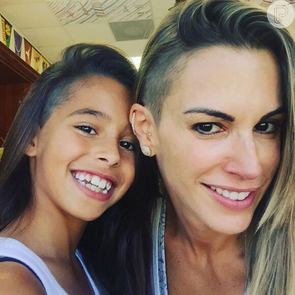 Filha de Joana Prado e Vitor Belfort também raspa lateral do cabelo: 'Estilo', nesta segunda-feira, 9 de maio de 2016