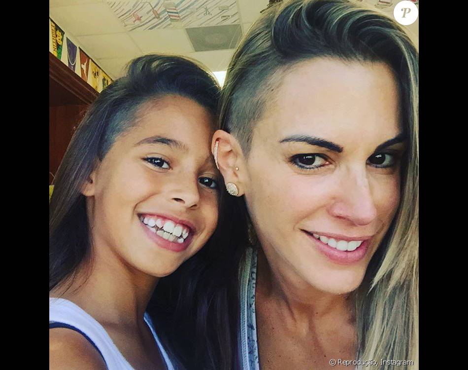Filha de Joana Prado e Vitor Belfort também raspa lateral do cabelo: 'Estilo', nesta segunda-feira, 9 de maio de 2016