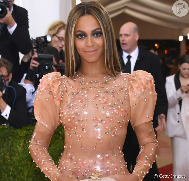 Ritual de Beyoncé para entrar em vestido de látex é revelado ...
