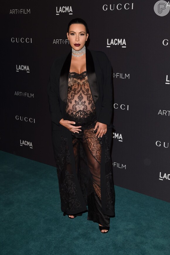 Kim Kardashian fez primeiro ensaio após nascimento do filho, Saint
