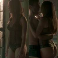 Cena de striptease de Eliza para Jonatas em 'Totalmente Demais' agita web:'Fogo'
