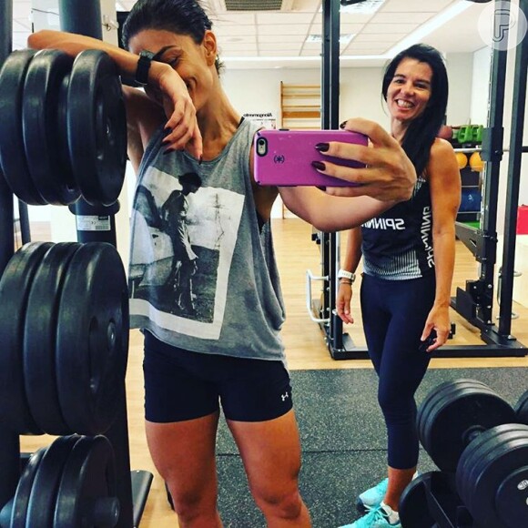 Juliana Paes mantém a forma com exercícios físicos, mas sem exageros: 'Não faço treinos superdesgastantes'