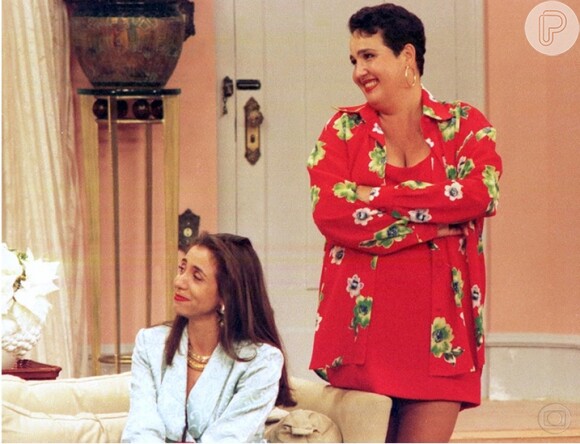Claudia Jimenez com Marisa Orth no seriado 'Sai de Baixo' (1996), em que intepretava a engraçada empregada Edileuza