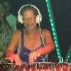 Geralda, ex-'BBB16', já atacou de DJ em uma festa
