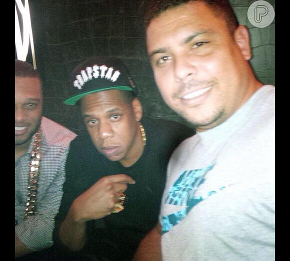Ronaldo tieta Jay-Z em foto publicada neste domingo, 20 de outubro de 2013. 'Essa é pra você, irmão Marcus Buaiz. Sei que você adora ele", escreveu o ex-atleta, dedicando a tietagem ao amigo e sócio