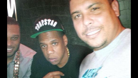 Ronaldo posa ao lado de rapper Jay-Z. Veja outras tietagens de famosos