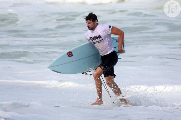 Fã de surfe, Cauã Reymond também destacou uma viagem para as Maldivas como sua favorita