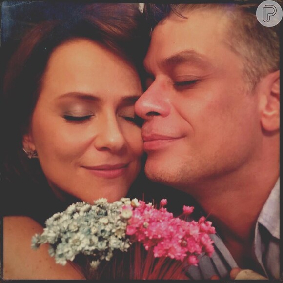 Marina Ruy Barbosa e elenco de 'Totalmente Demais' gravam de madrugada: 'Feliz', neste sábado, 21 de maio de 2016