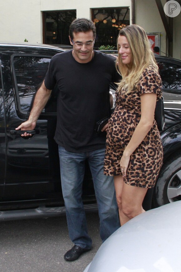 Luciano Szafir está casado com Luhanna Melloni e ela está grávida de oito meses de Davi