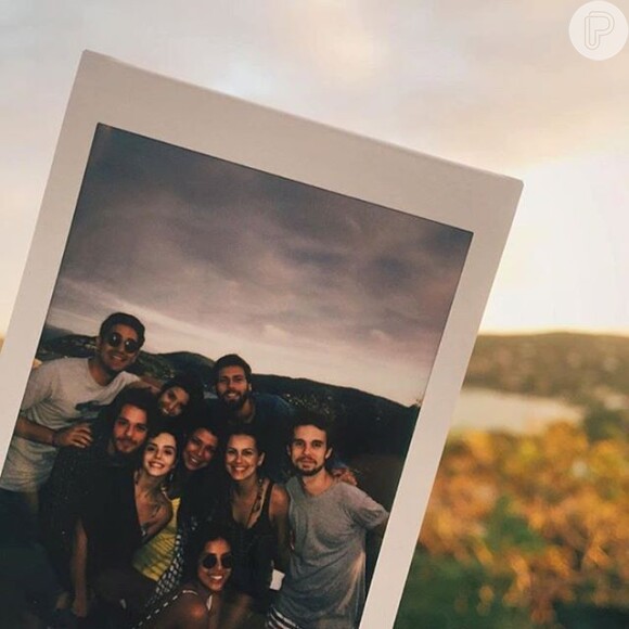 Giovanna Lancellotti aproveitou o tempo bom e muito sol para curtir a região dos lagos, no Rio de Janeiro