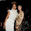 Katy e a amiga Rihanna esbanjaram beleza vestidas com traje de gala